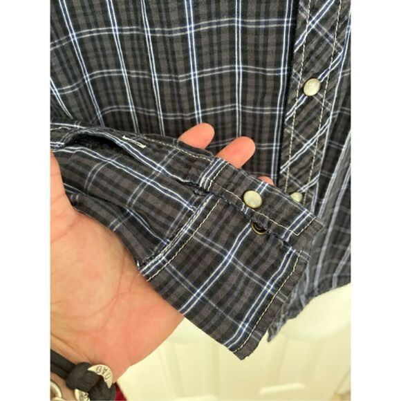 Red Snap Blue and White Plaid Distressed Long Sleeve Snap button Shirt. Size Med - Picture 4 of 9